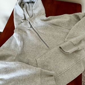 NWOT Lululemon Scuba Hooded half zip XS/S